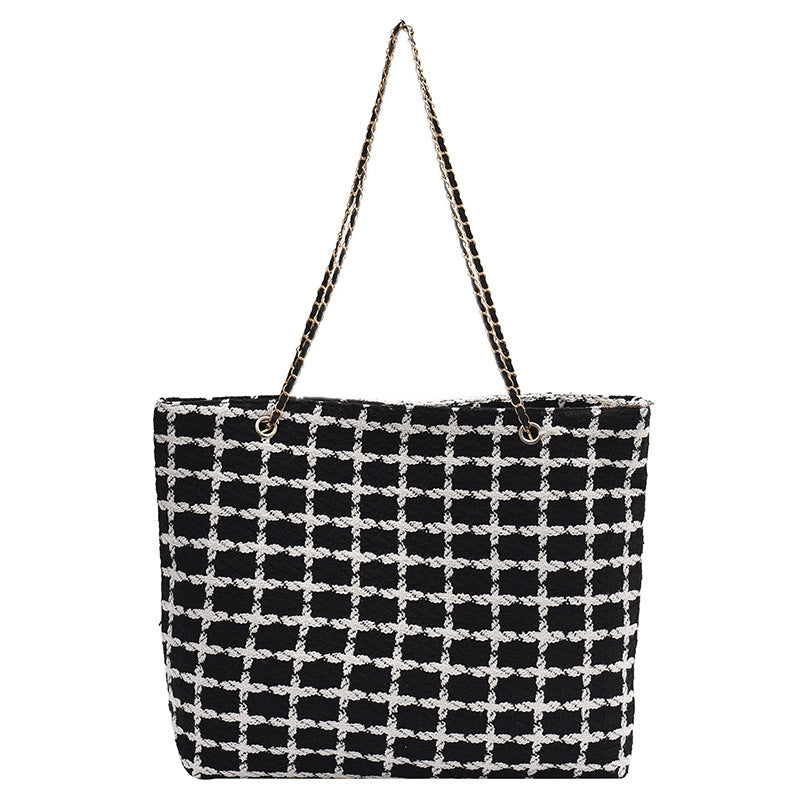Elegant Checkered Tote Bag — product view 2
