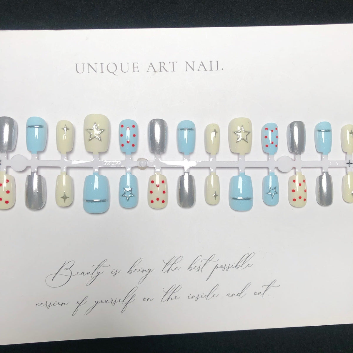 Artful Press-On Nail Set — product view 3