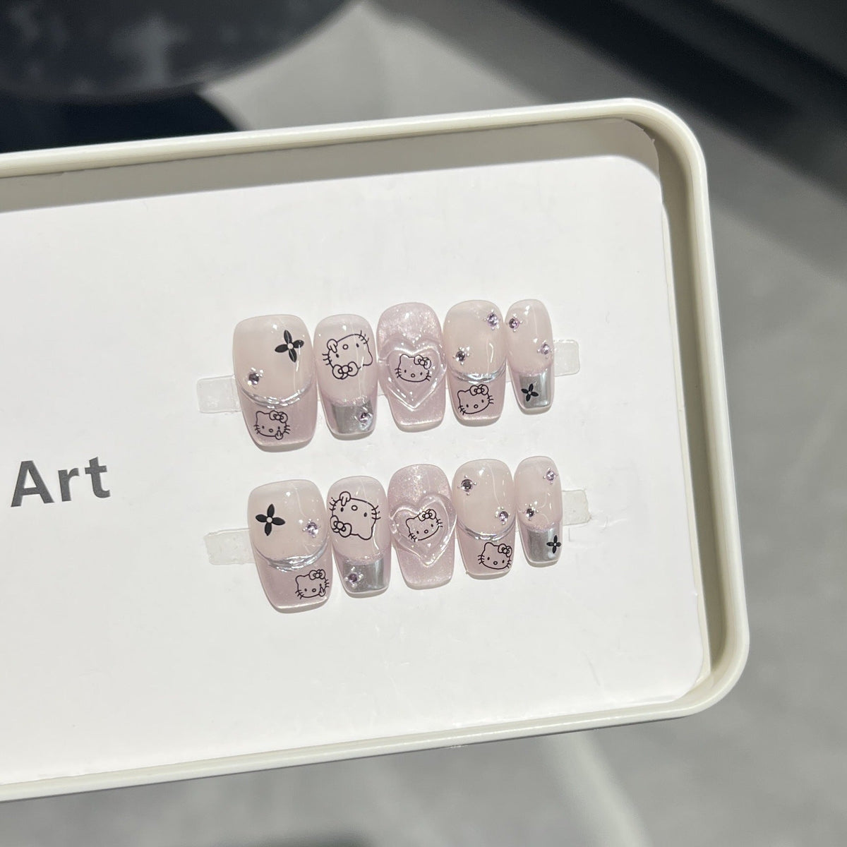 Handmade Reusable Press-On Nail Set — product view 5