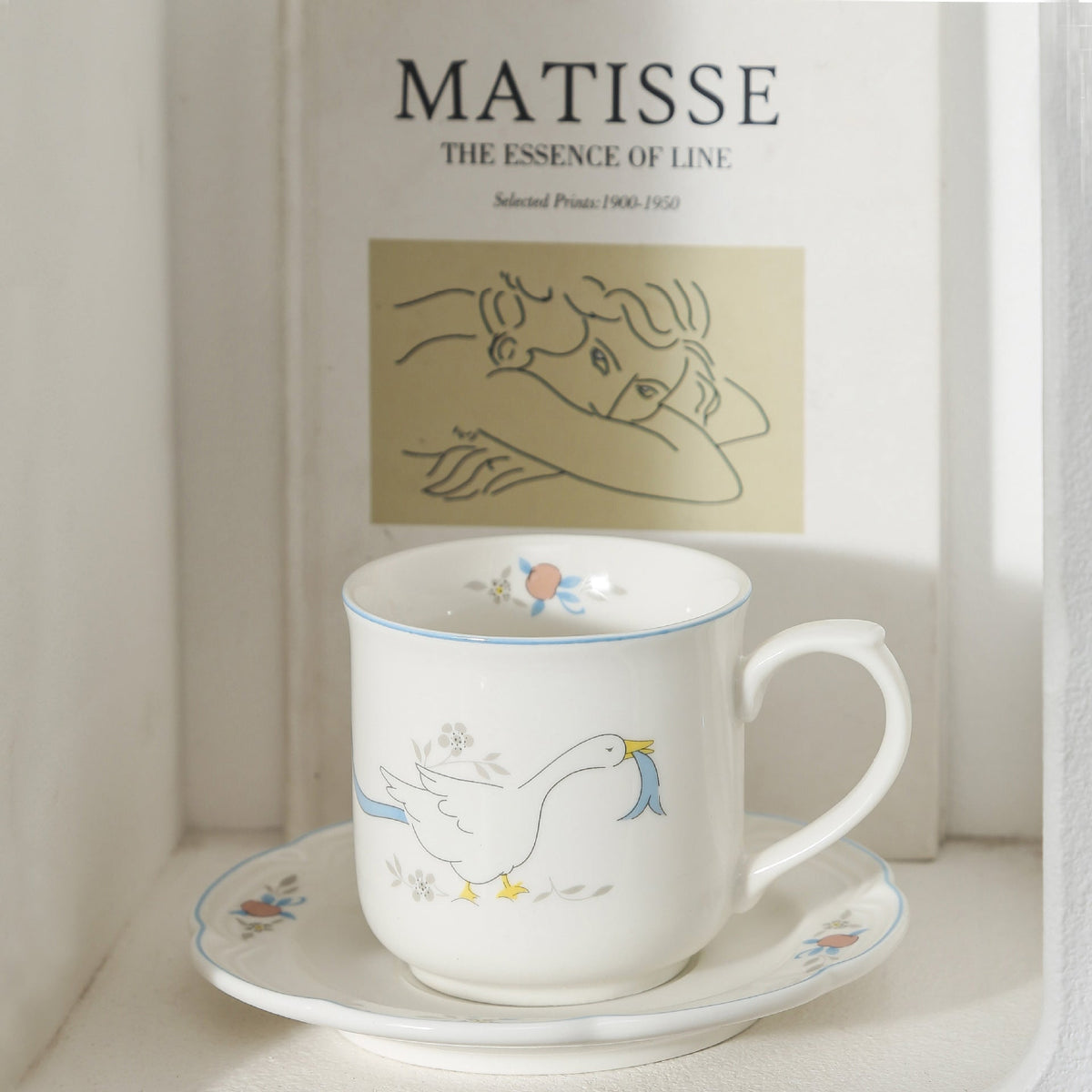 Decorative porcelain soup plate with ribbed edge and duck motif — product view 6