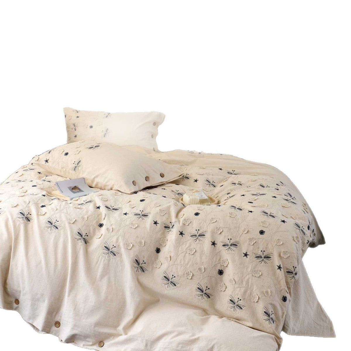 Embroidered cotton bedding set with wooden buttons and butterfly appliqués — product view 5