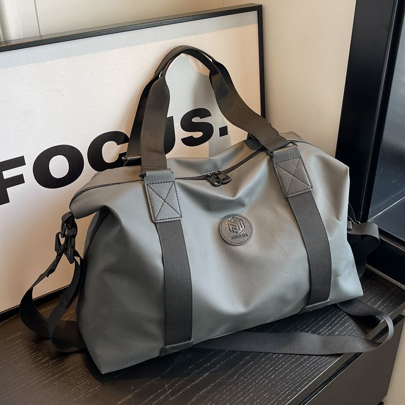 Tote bag with versatile design and spacious storage LoungeYard — product view 1