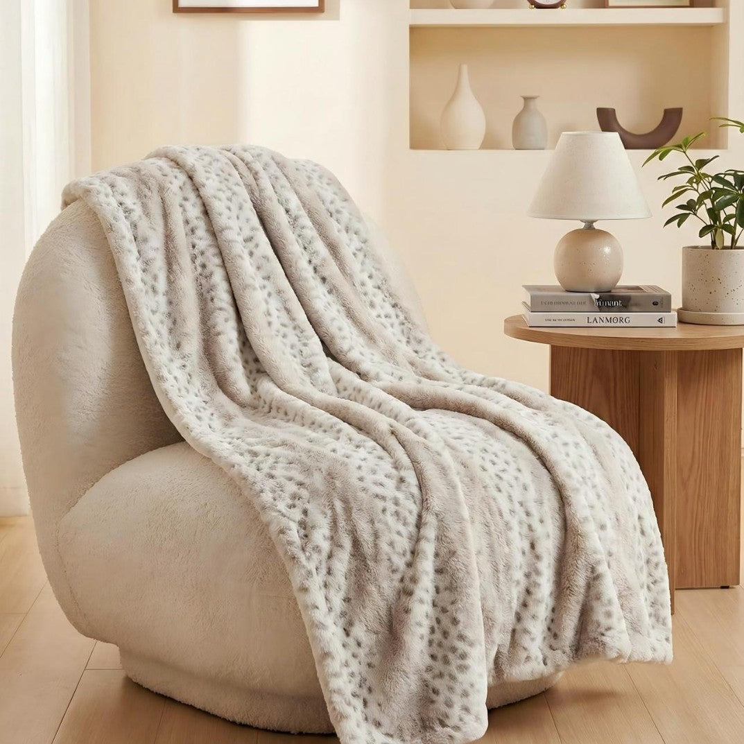 Home Decorative Plush Throw — product view 4