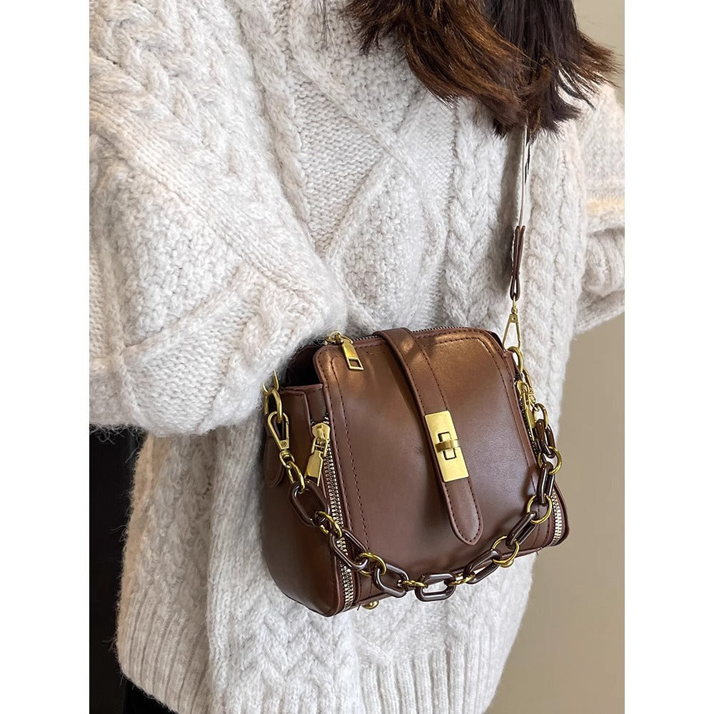 Chic Crossbody Handbag LoungeYard — product view 7
