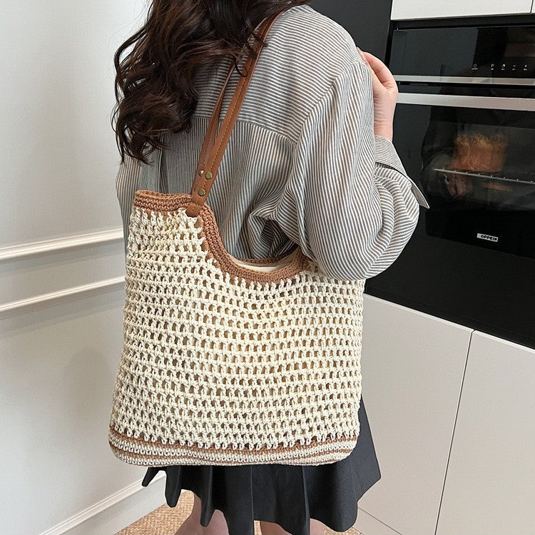 Handcrafted beach bag with fine mesh structures LoungeYard — product view 1