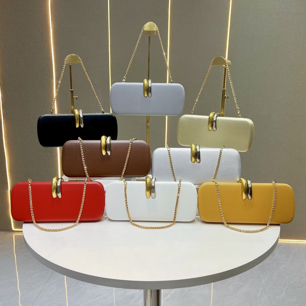 Vintage Clutch — product view 4