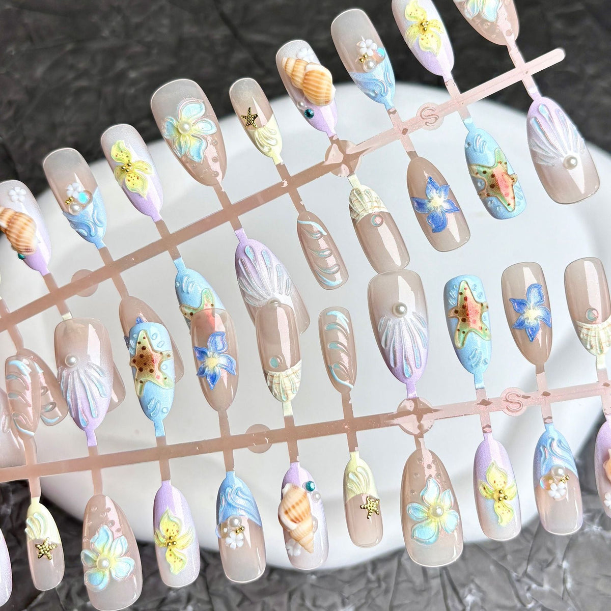 Artistic Decorative Press-On Nail Set 1790745755 — product view 3
