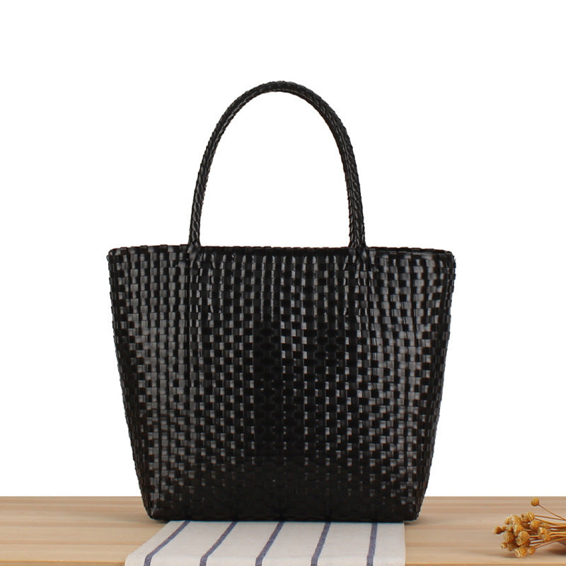 Fashionable beach bag with durable weave LoungeYard — product view 6