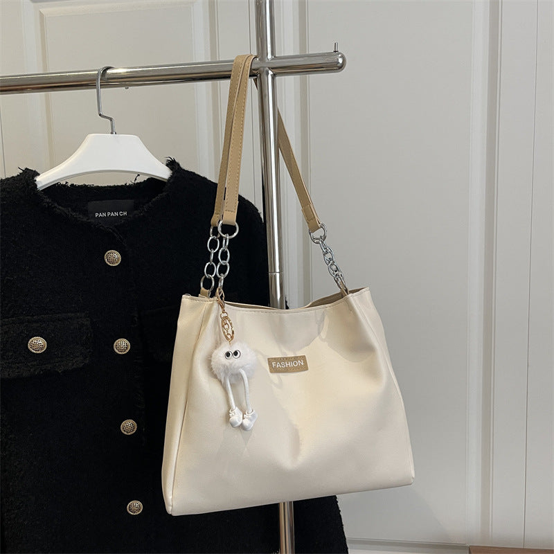 Chic Minimalist Handbag — product view 1