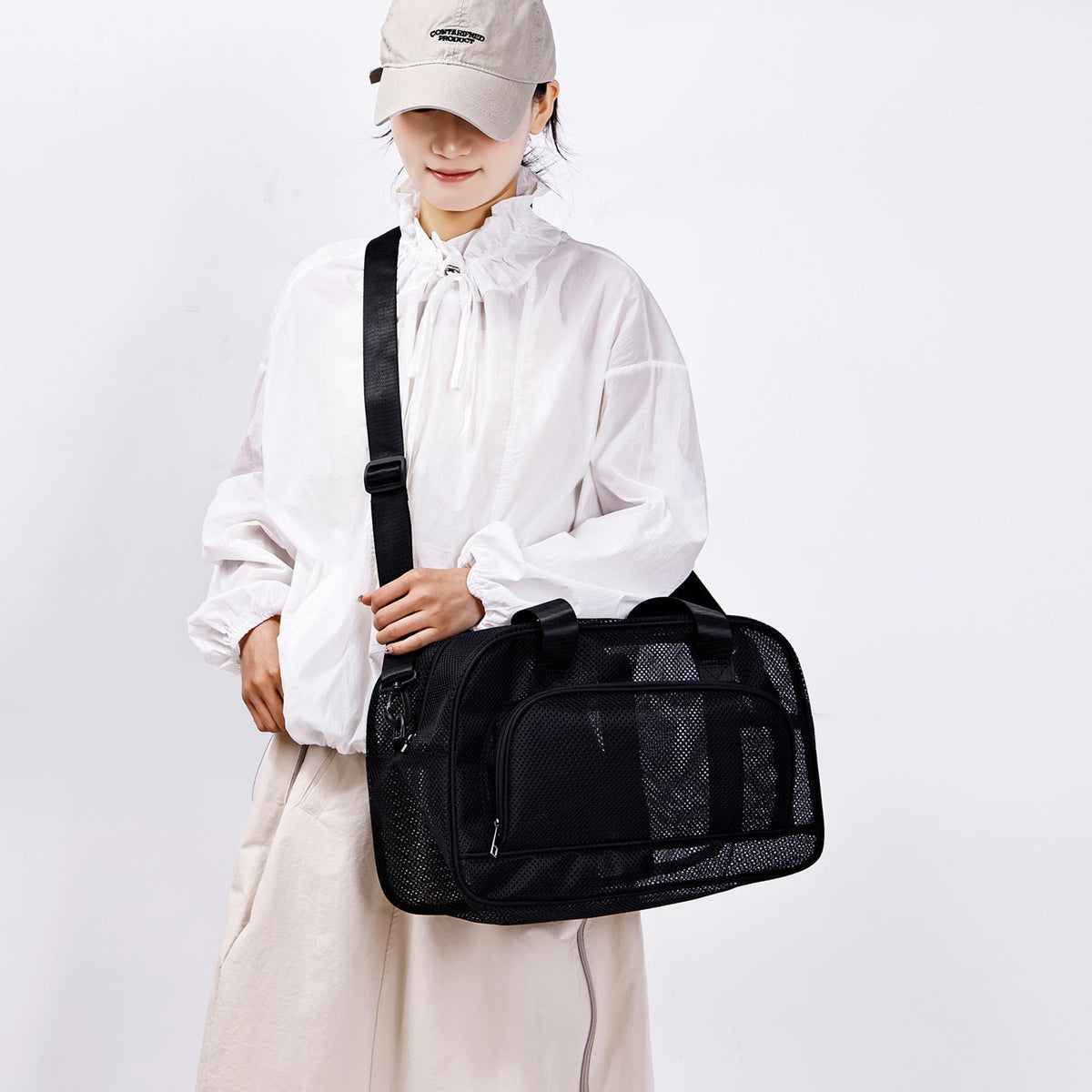 Lightweight Athletic Gym Bag — product view 2
