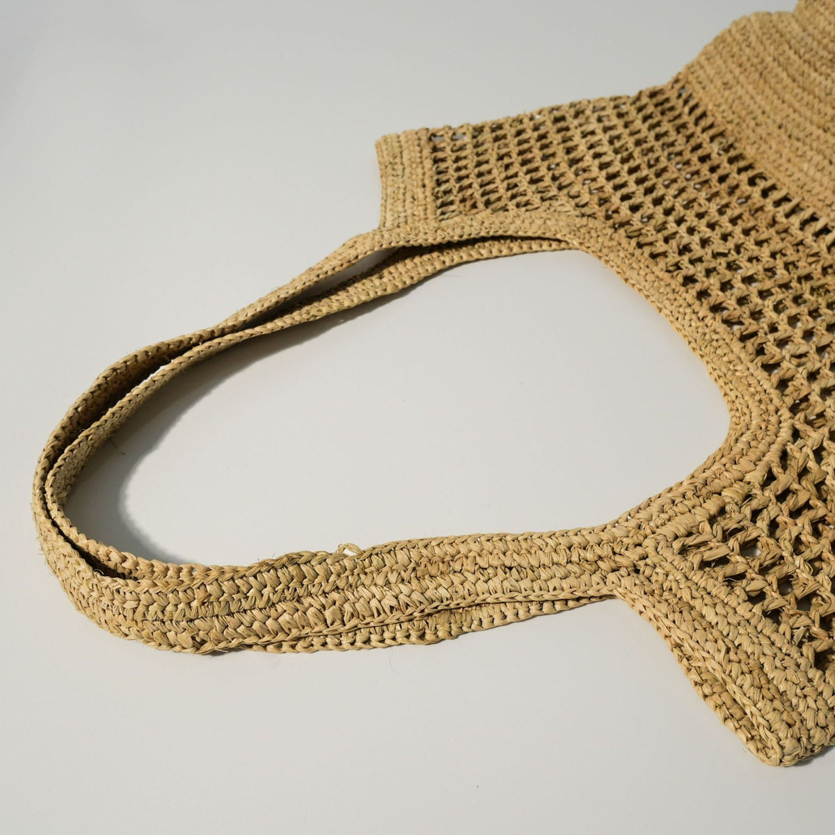 Spacious basket bag with fine mesh structure LoungeYard — product view 3