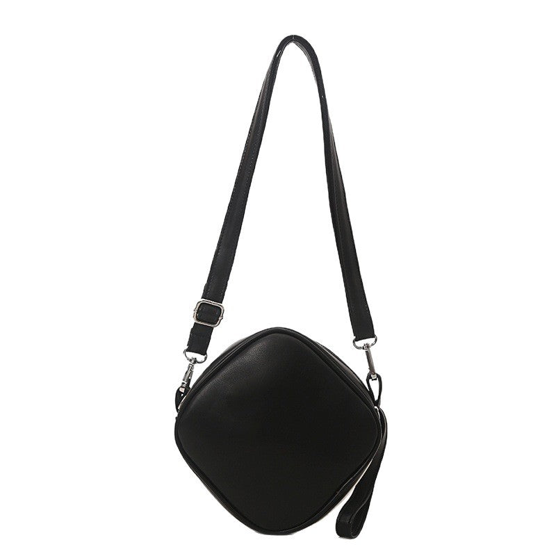 Fashionable Shoulder Bag with Practical Inner Compartment LoungeYard — product view 2