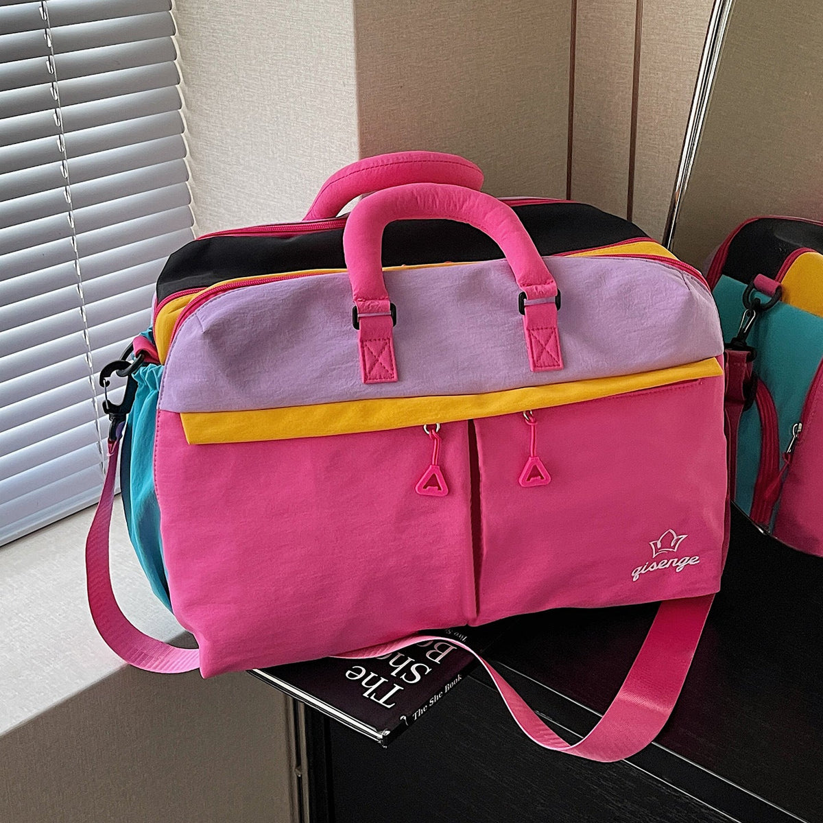 Versatile Travel Organizer Duffle LoungeYard — product view 2