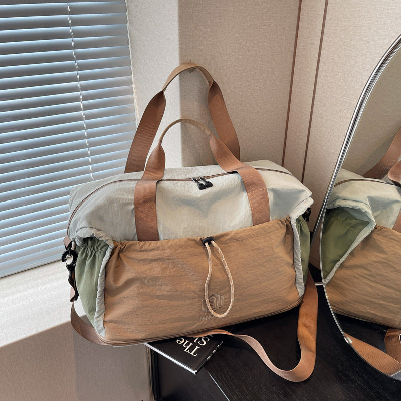 Versatile Lightweight Travel Bag — product view 1