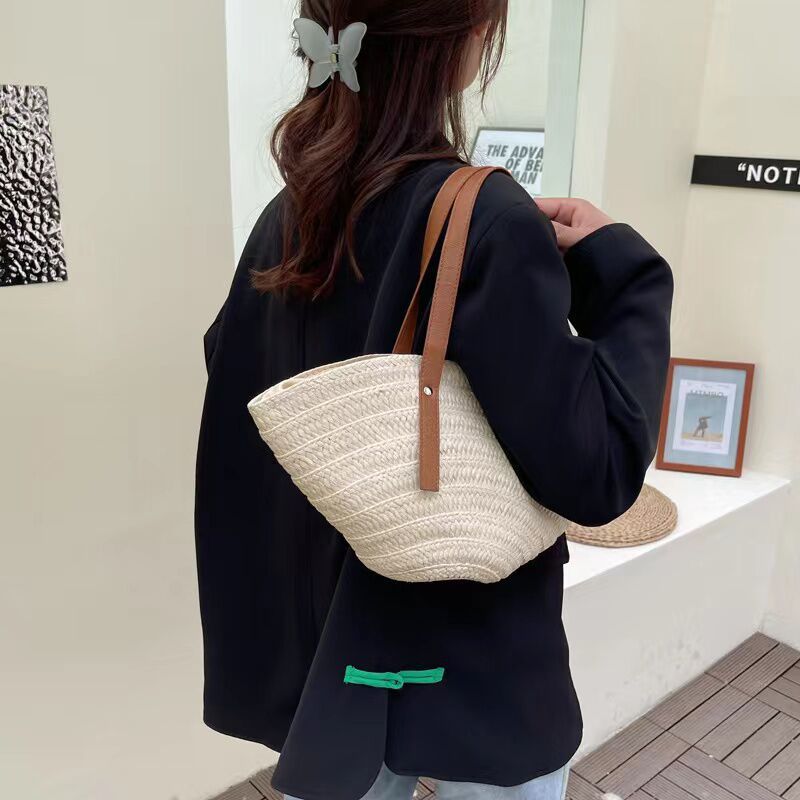 Flexible and Stylish Basket Bag LoungeYard — product view 3