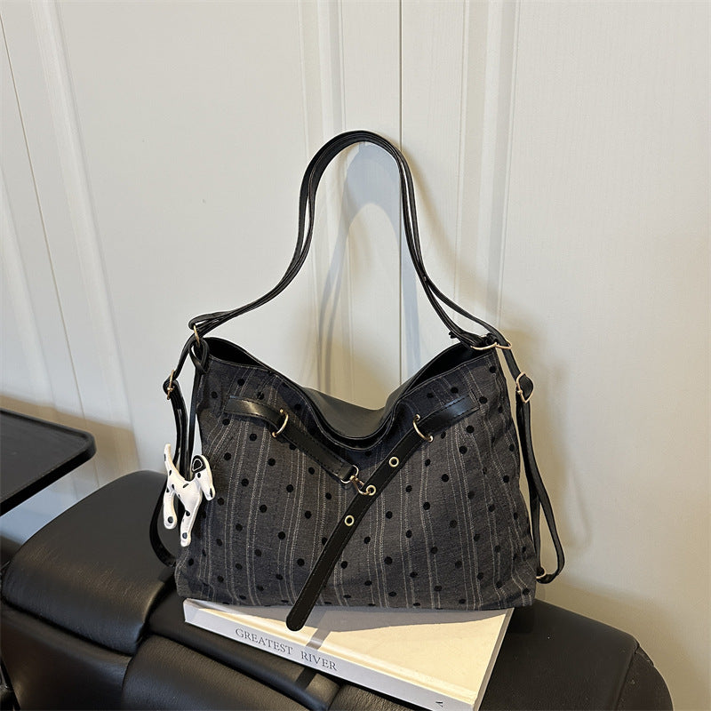 Stylish Pet-Accented Shoulder Handbag — product view 2