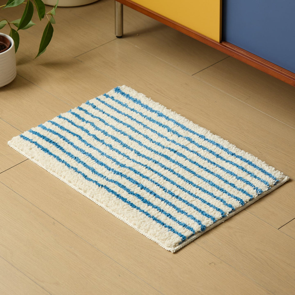 Soft Striped Bathroom Mat — product view 3
