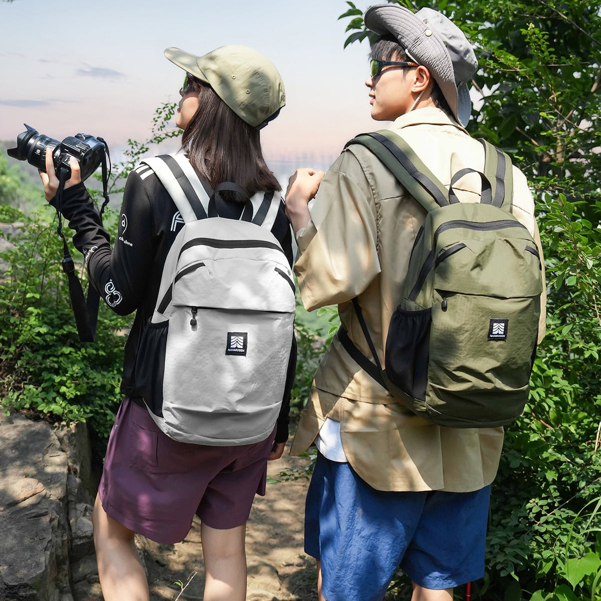 Lightweight Daypack Backpack LoungeYard — product view 3