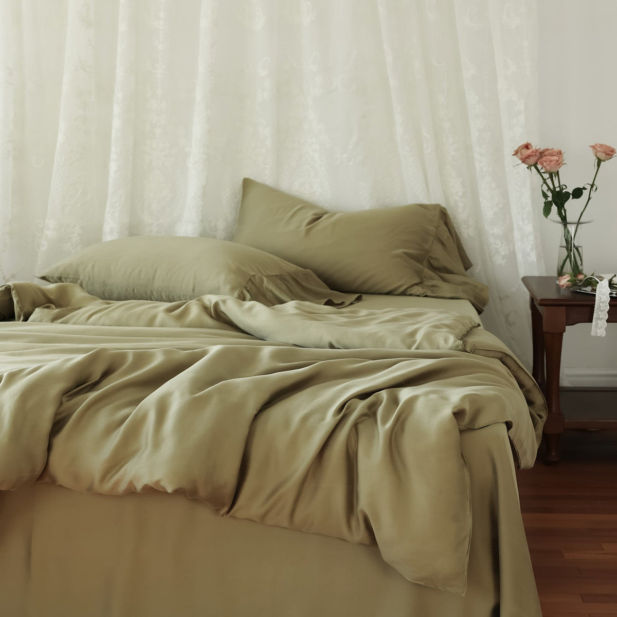 Silk Cotton Satin Duvet Cover Set with Temperature Regulating Climate Finish — product view 7
