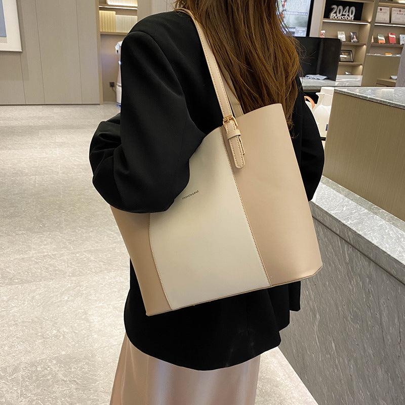 Elegant Structured Tote Bag — product view 7