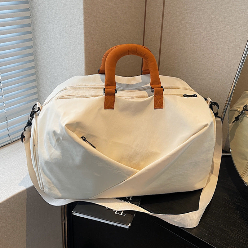 Versatile Utility Weekend Duffle Bag — product view 1
