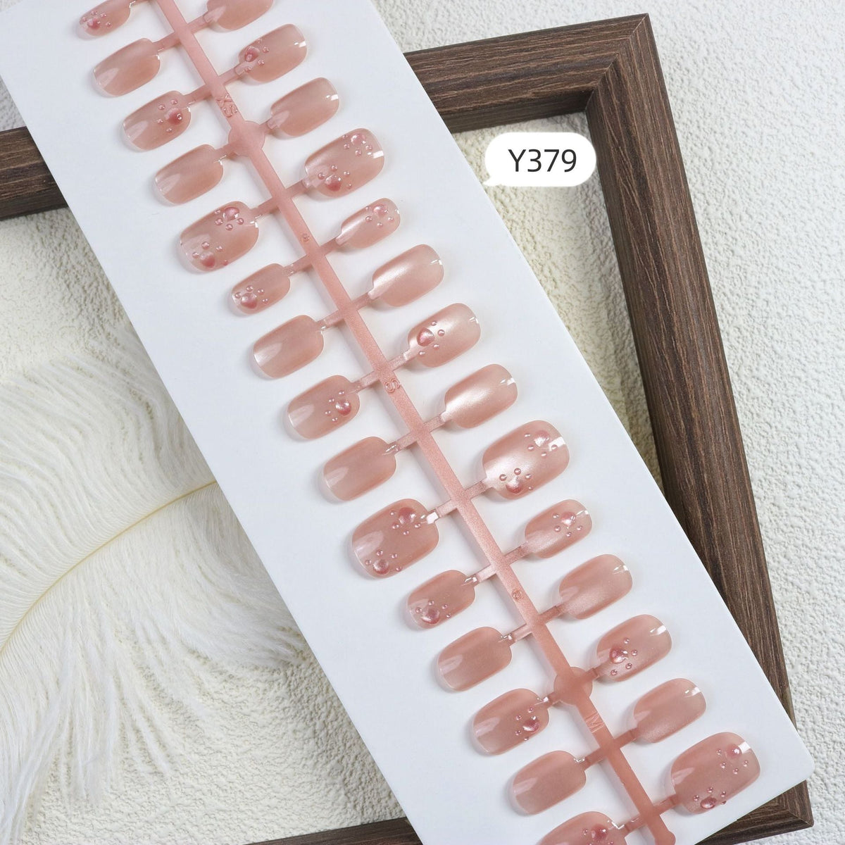 Shimmering Glossy Press-On Nail Set — product view 1
