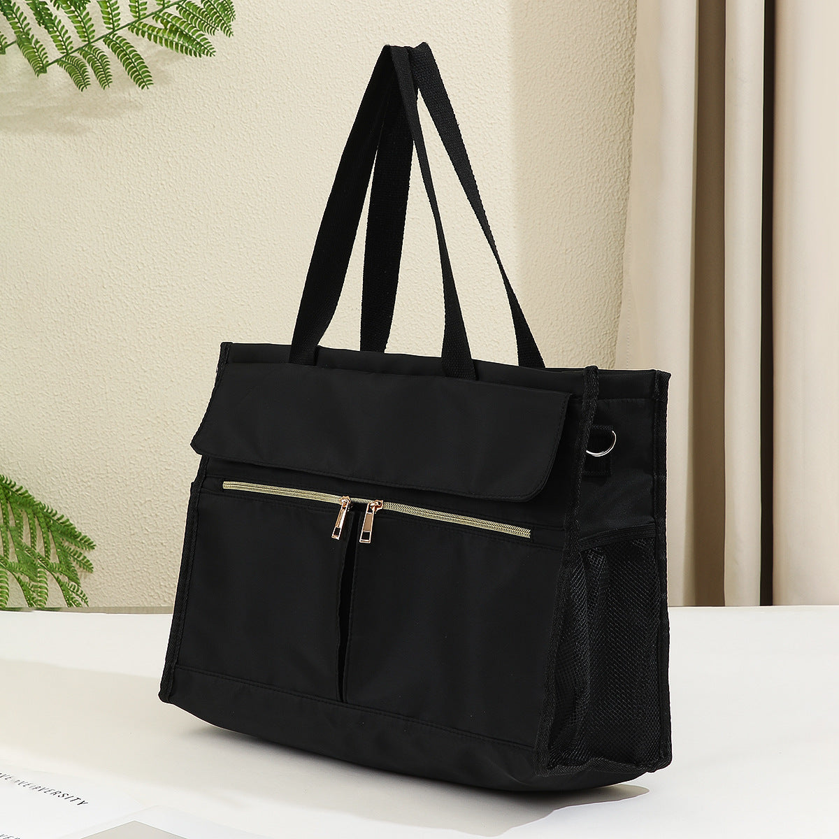 Versatile everyday shoulder bag LoungeYard — product view 3