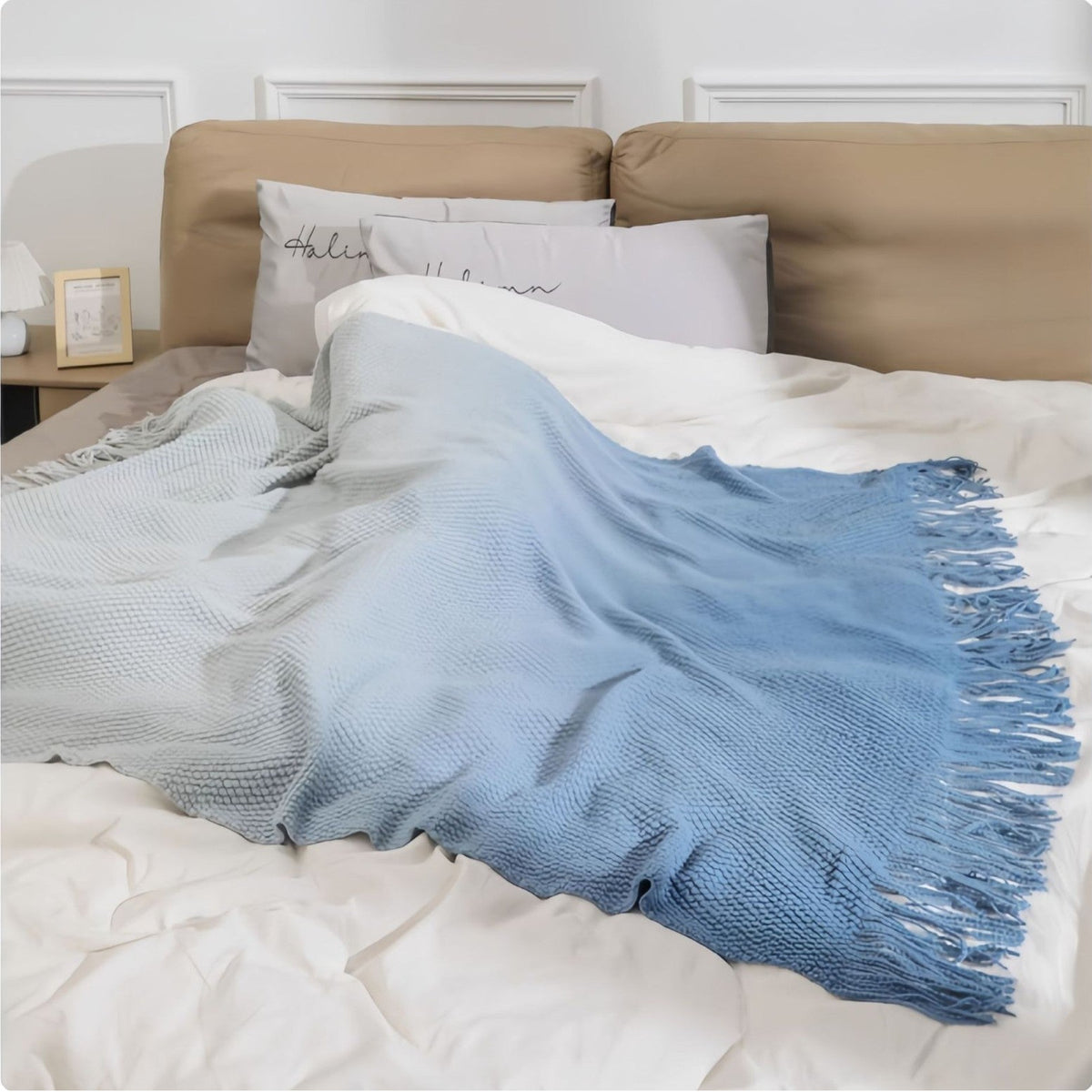 Ladies cozy throw blanket LoungeYard — product view 2
