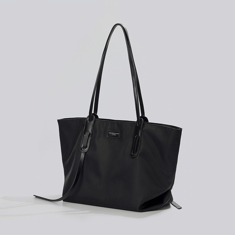 Spacious Travel Tote Bag LoungeYard — product view 4