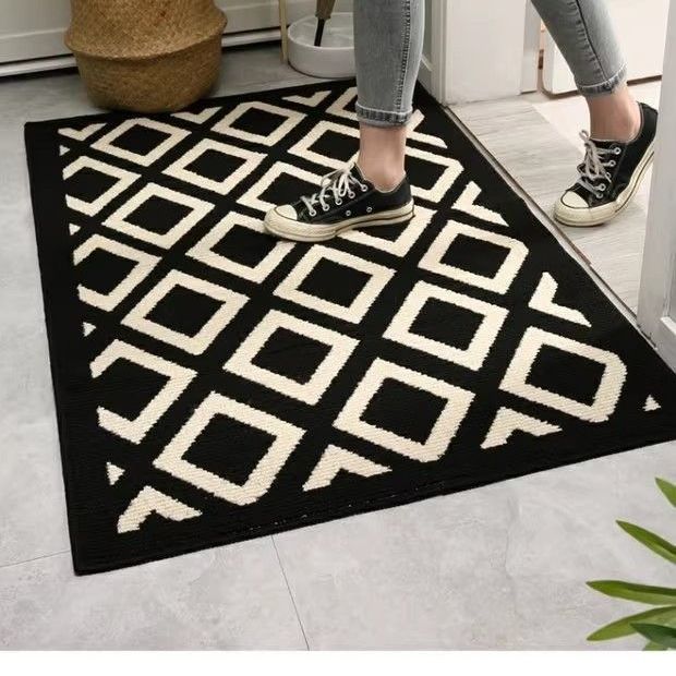 Geometric Pattern Area Rug Bowlift — product view 1