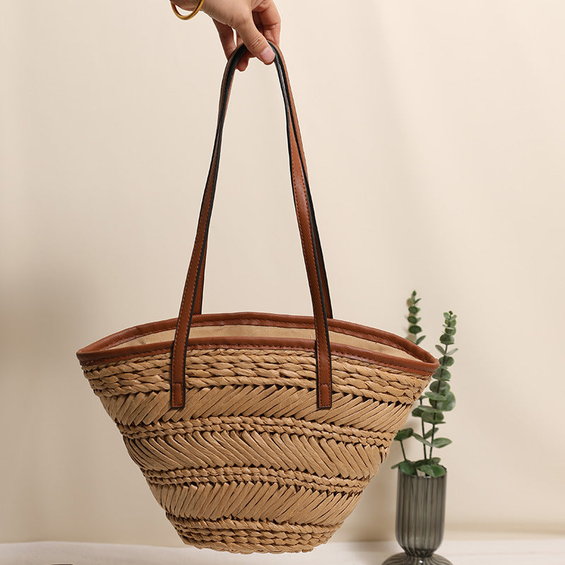 Braided basket bag with innovative leather handles LoungeYard — product view 4