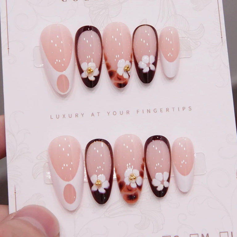 Luxury Floral Decorative Press-On Nails — product view 2