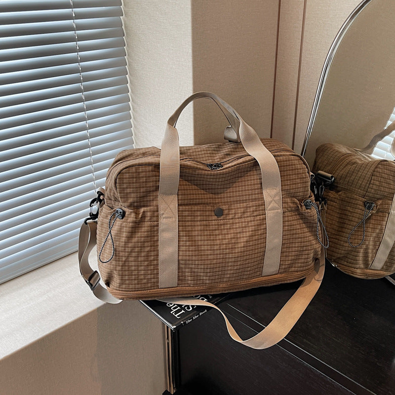 Versatile Travel Holdall Bag LoungeYard — product view 1