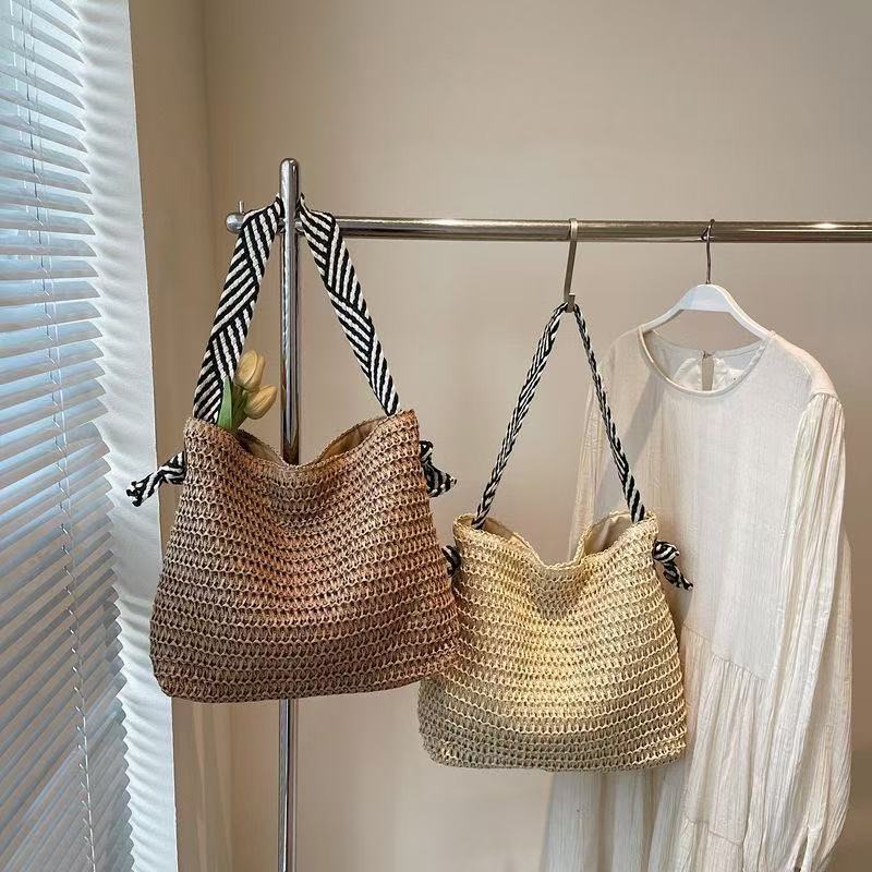 Large shopping bag with woven design LoungeYard — product view 1
