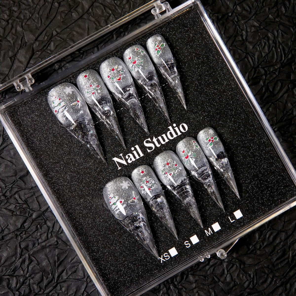 Holiday-Themed Press-On Nail Art Set — product view 2