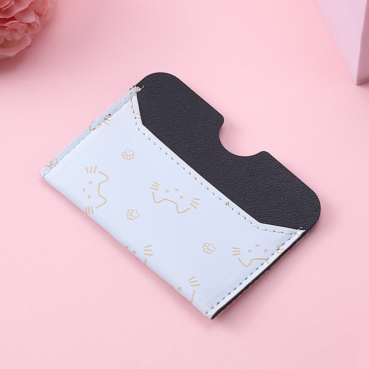 Cute Cat-Themed Card Wallet — product view 3