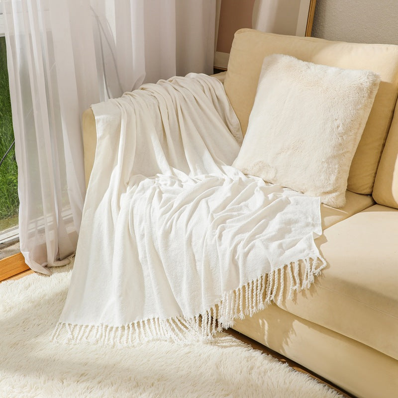 Elegant Fringe Throw Blanket LoungeYard — product view 4