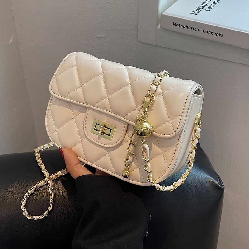 Quilted Elegance Shoulder Bag LoungeYard — product view 2