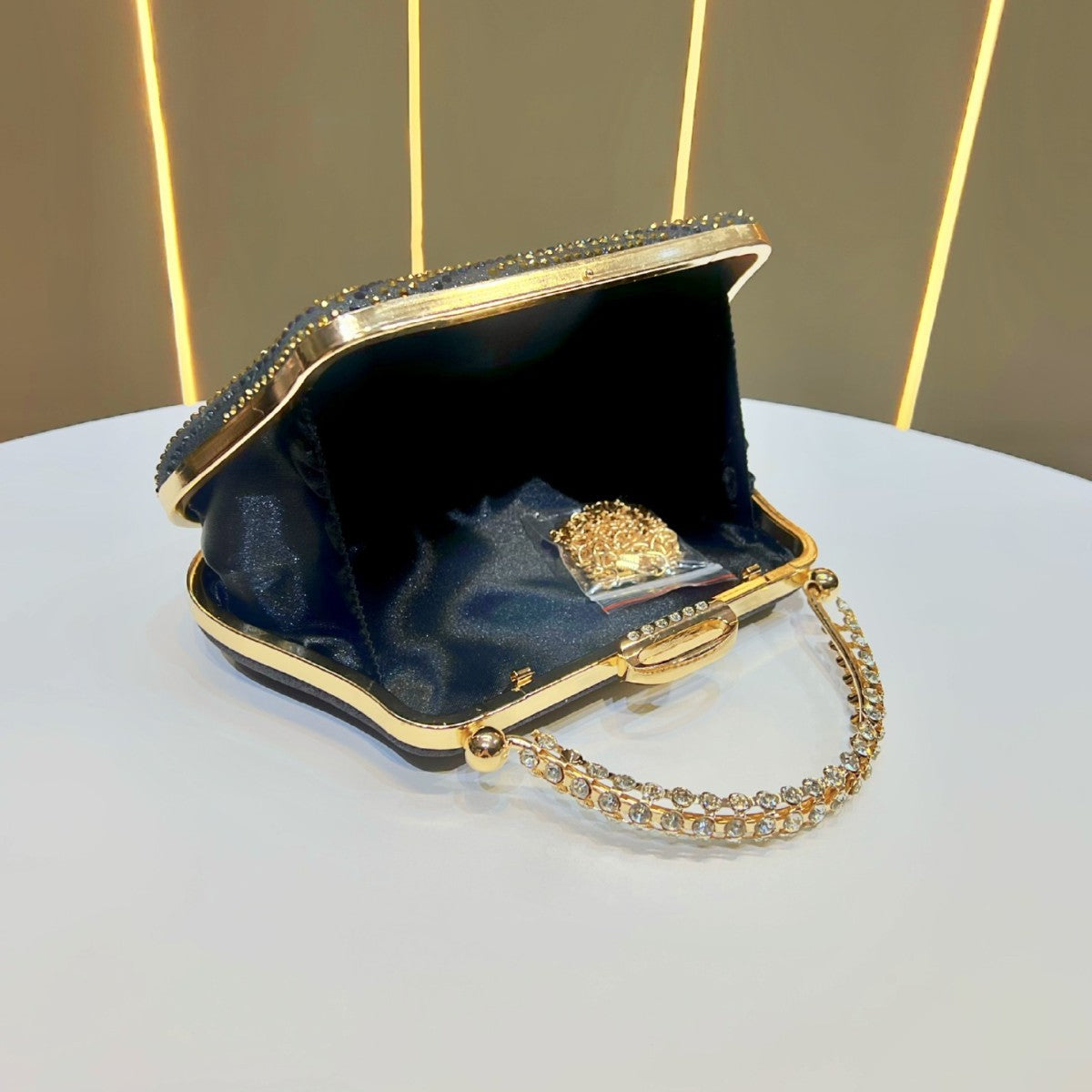 Decorative Rhinestone Evening Handbag — product view 3