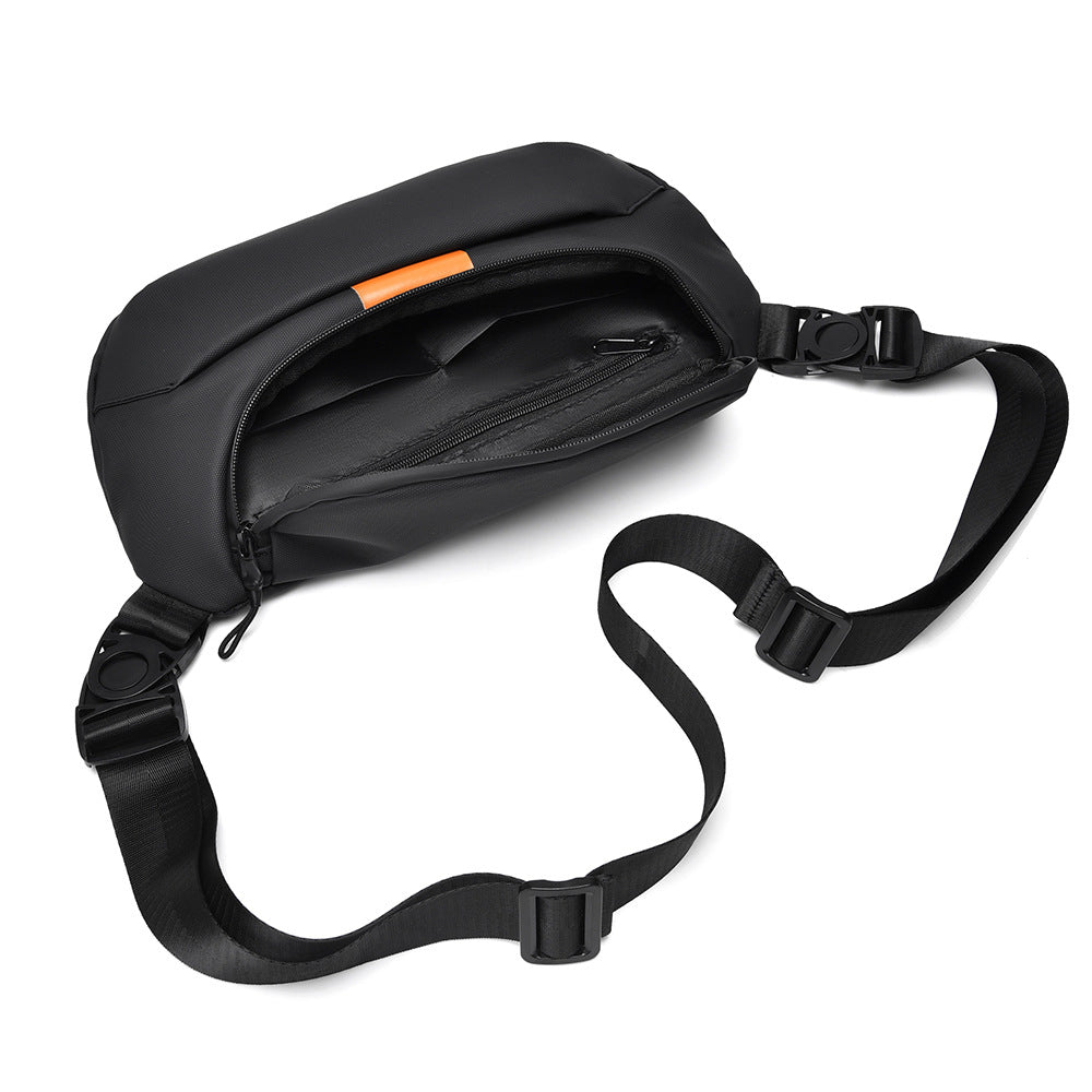 Sporty shoulder bag with versatile storage LoungeYard — product view 4