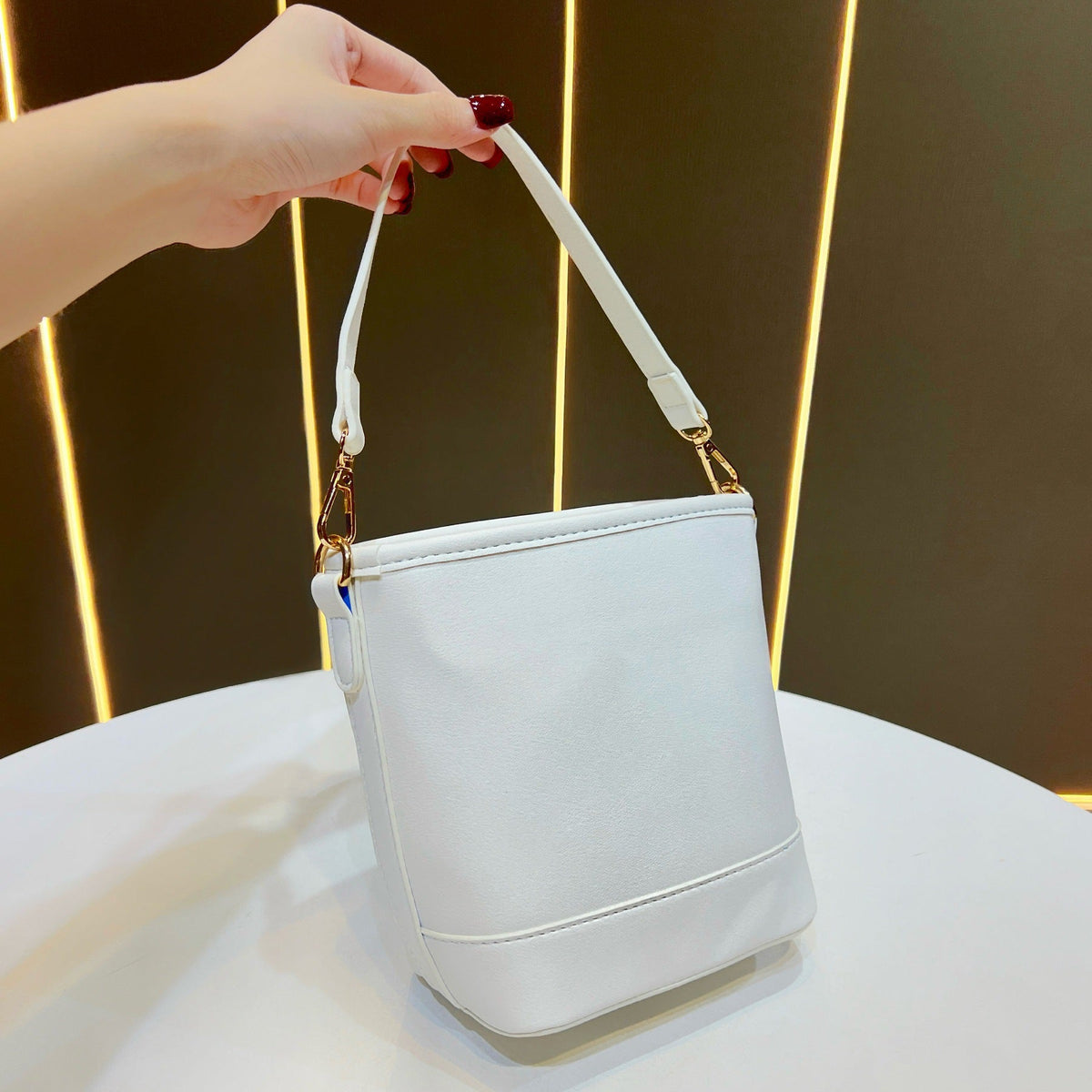 Structured Handheld Tote Bag — product view 3
