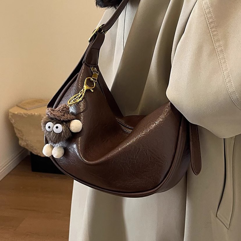 Stylish Hobo Bag LoungeYard — product view 2