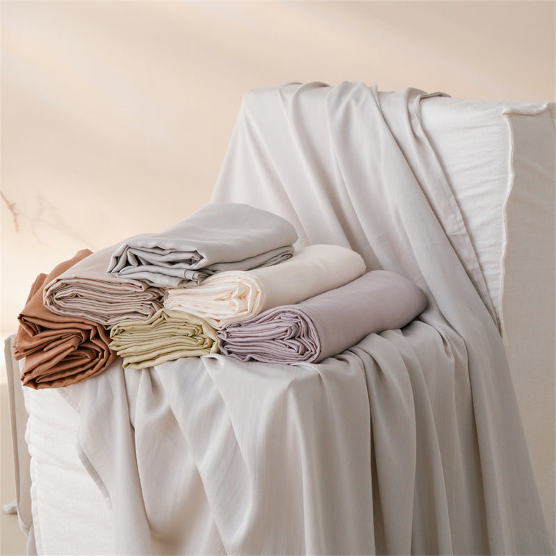 Luxurious cotton satin bedding set with embroidery and contrast piping — product view 1