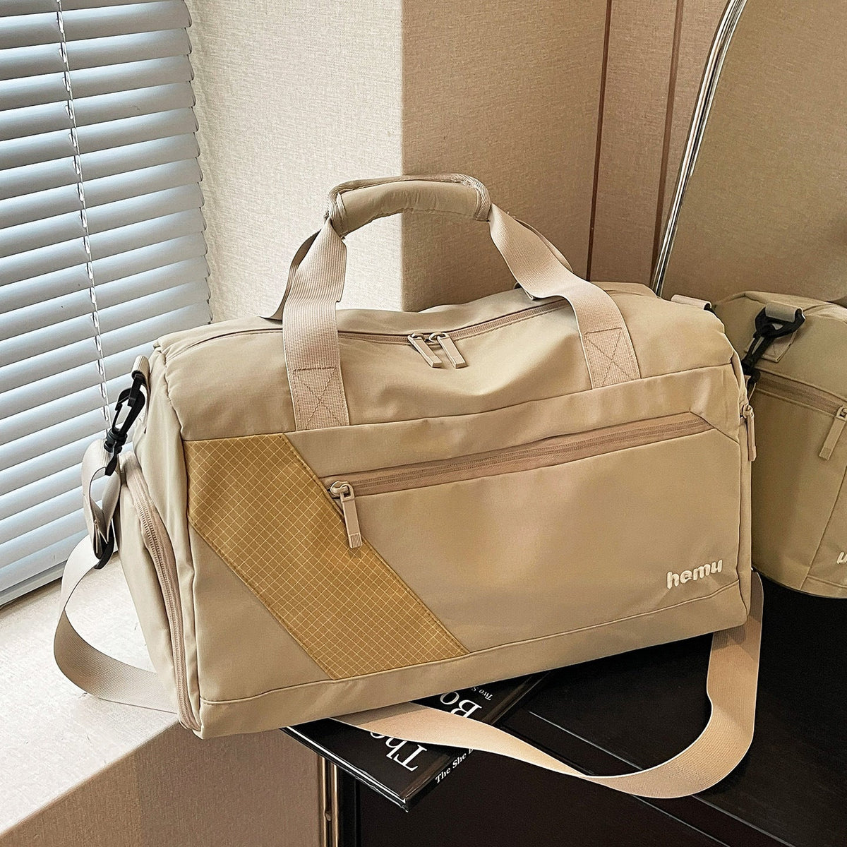 Versatile Gym Weekender LoungeYard — product view 1