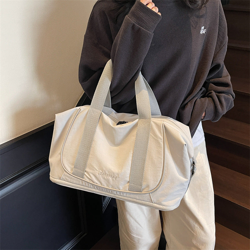 Elegant Sports Bag With Multiple Compartments LoungeYard — product view 2