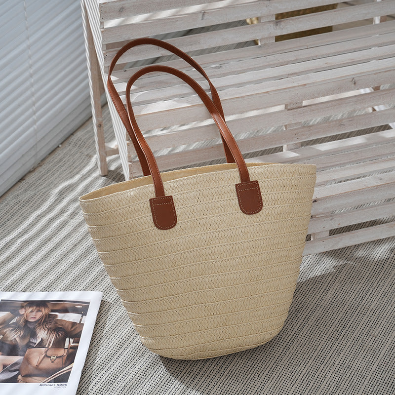 trendy beach bag LoungeYard — product view 3