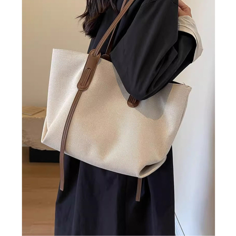 Spacious Utility Tote LoungeYard — product view 7