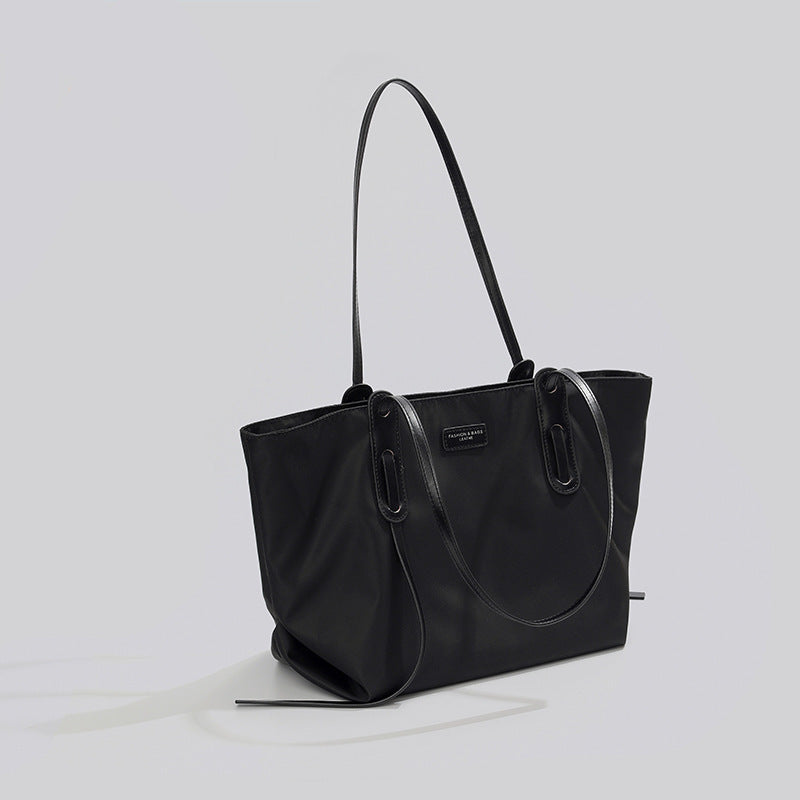 Spacious Travel Tote Bag LoungeYard — product view 3