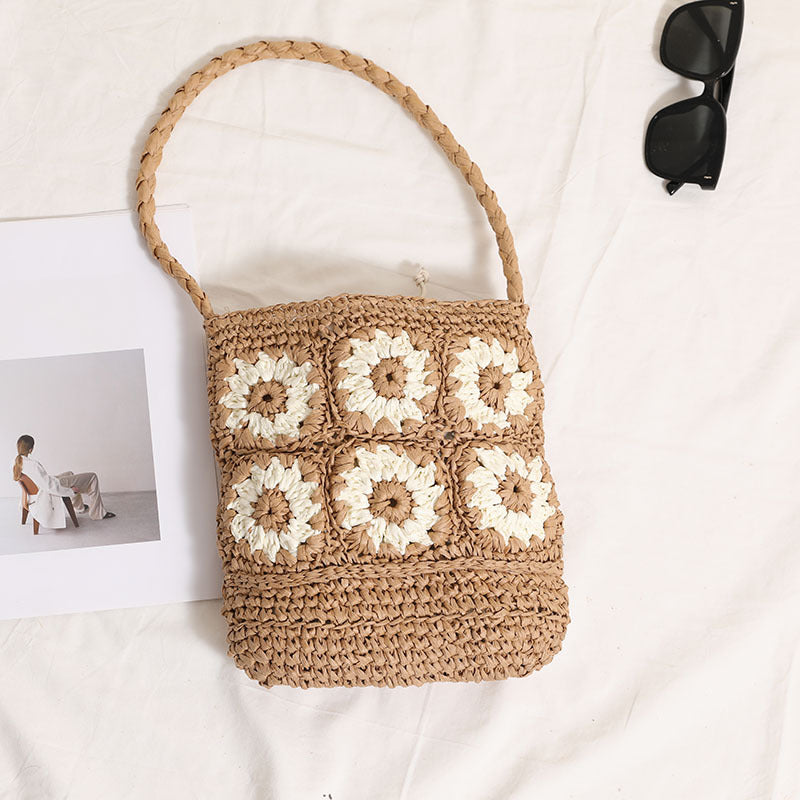 Handcrafted straw bag with floral patterns LoungeYard — product view 3