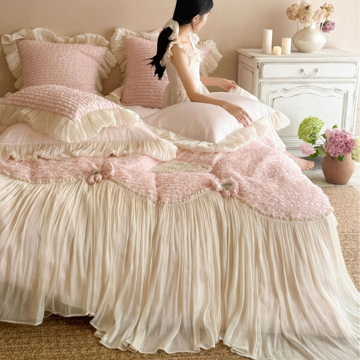 Luxurious duvet cover set with pleated bed skirt, ruffles and delicate frill decoration — product view 6